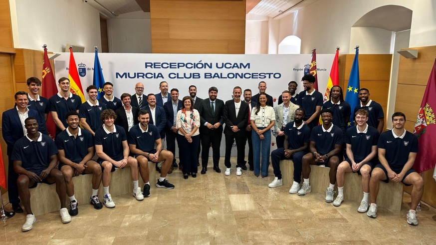 López Miras: "Es buena temporada para que el UCAM traiga el título de la Champions"
