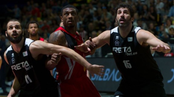 El UCAM Murcia CB vence 73-85 a Bilbao Basket