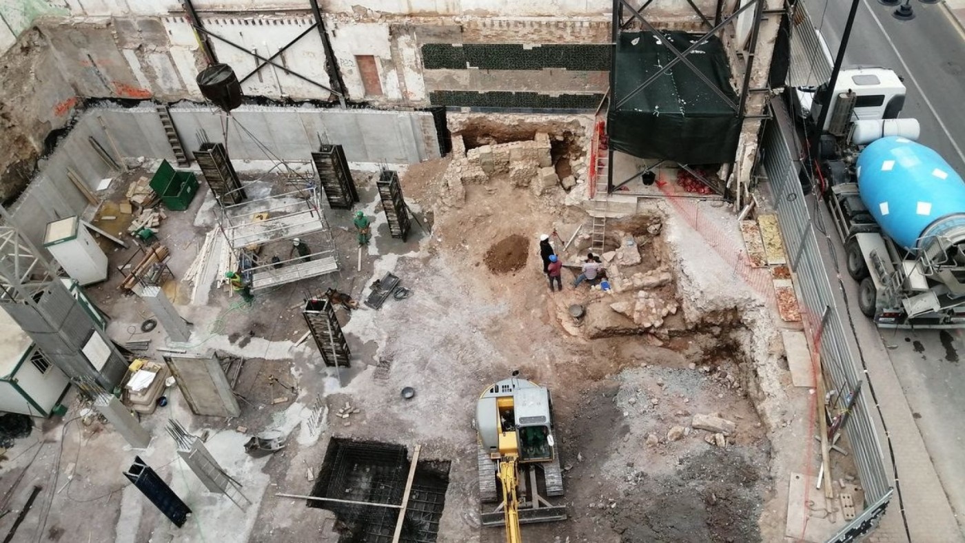 Denuncian la destrucción de un muro de época púnica en una construcción en Cartagena