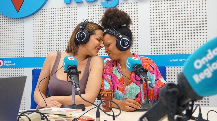 Nadie como Nadia. Con Nadia Guillamón y Makeba hablamos del Día del Libro, lectura, recomendaciones, anécdotas...