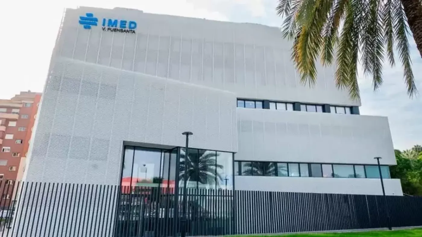 Prisión provisional para un cirujano acusado de violar a una paciente sedada en Murcia