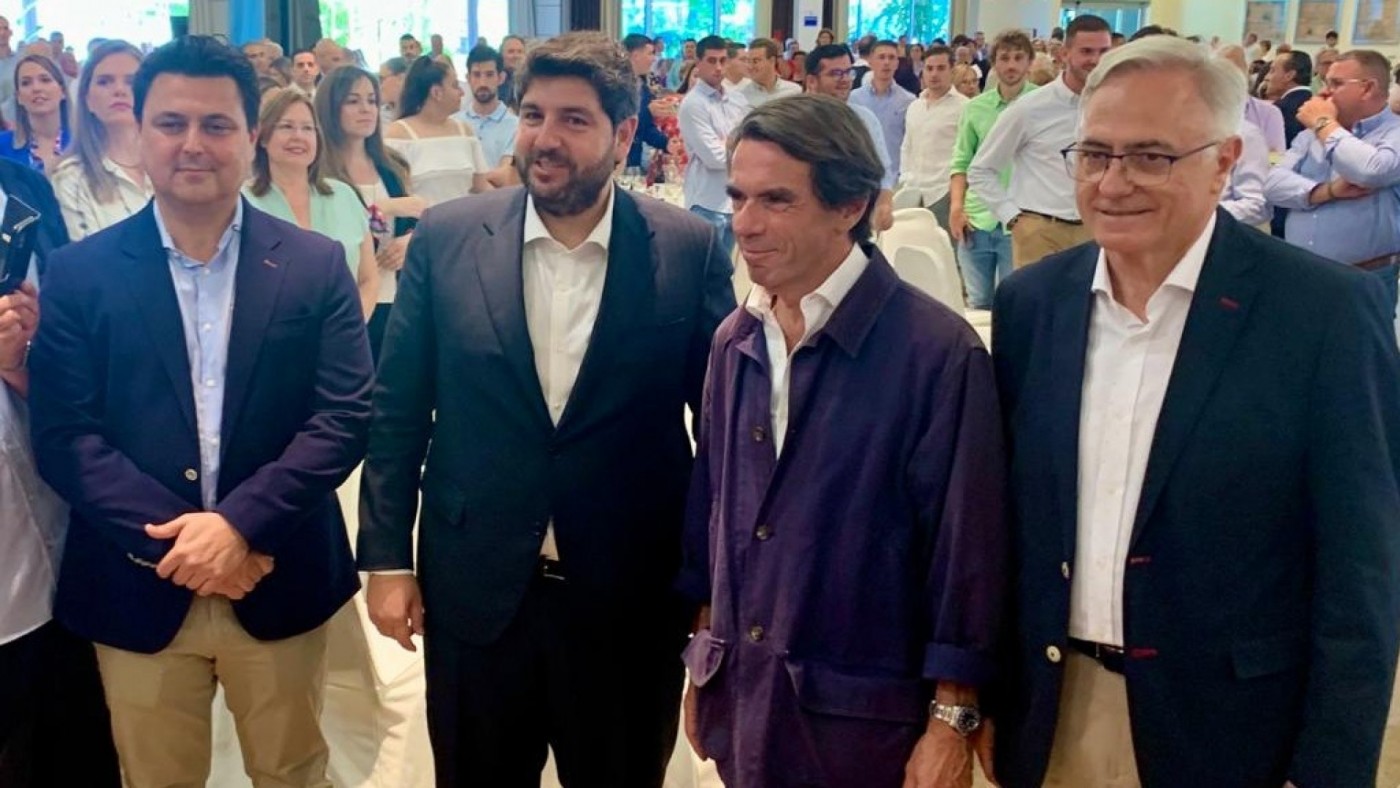 Aznar aboga por alcanzar un gobierno "fuerte" que permita tomar las decisiones necesarias para el país