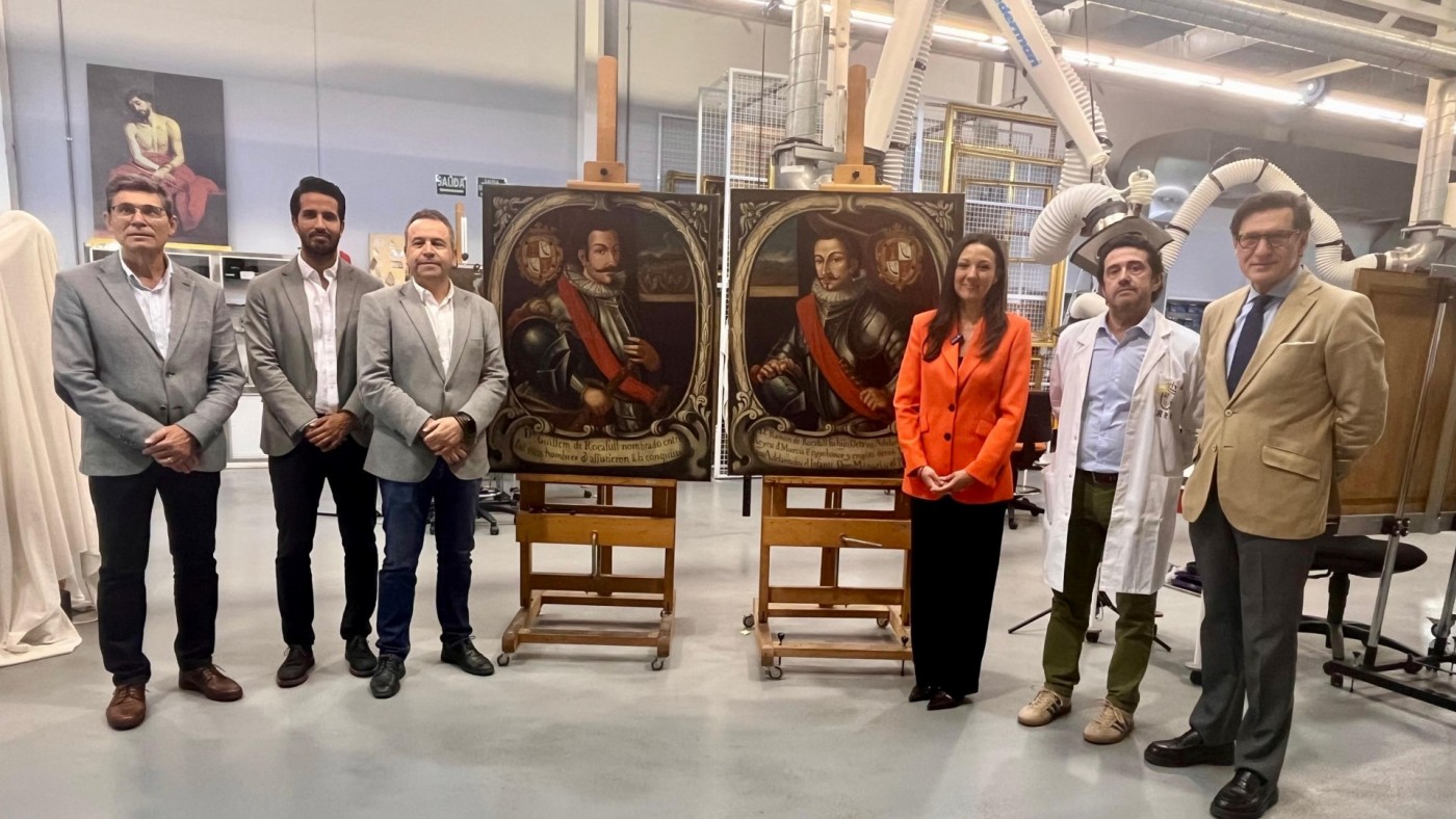 Abanilla recupera dos retratos históricos tras su restauración integral