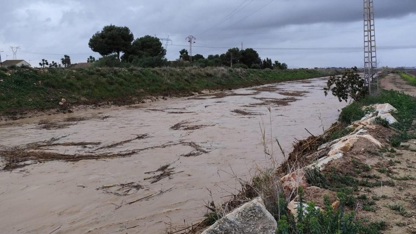 El Gobierno regional y la CHS piden a los ciudadanos que sigan las instrucciones de las alertas oficiales
