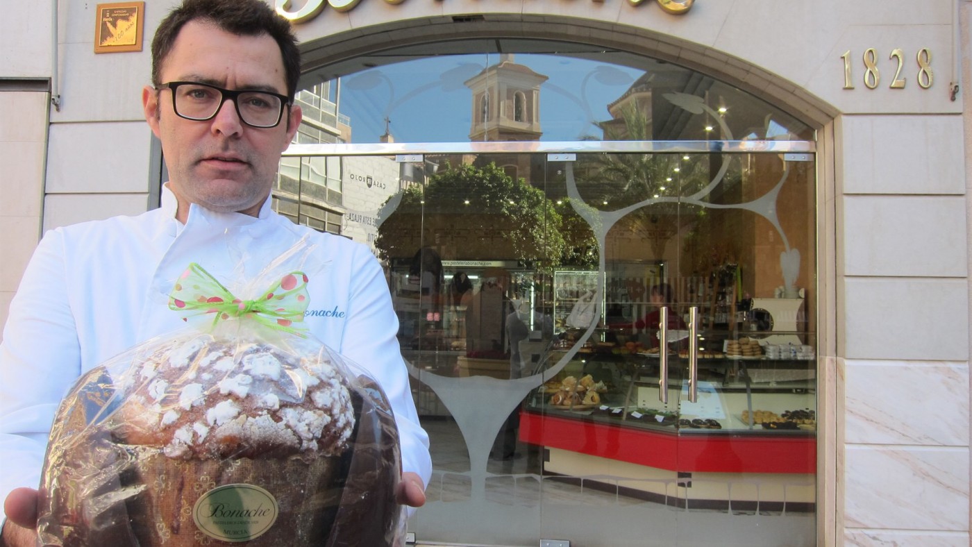 El 'Huevotone', principal novedad en las confiterías murcianas durante Semana Santa