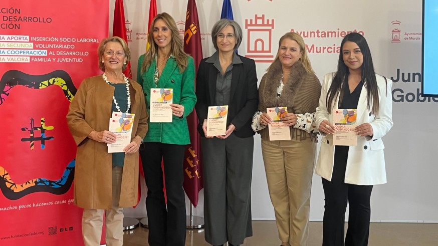 Presentada la jornada "Cuidar Cuidándose, experiencias en torno al cuidado de nuestros mayores en el hogar" en Murcia