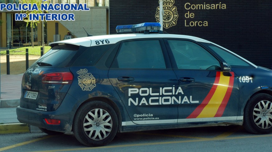 Coche de la policía nacional