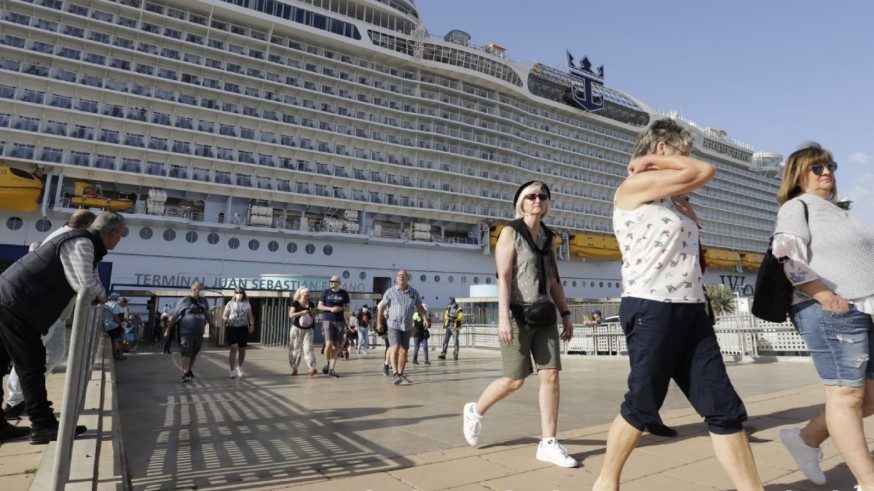 Cartagena acoge cinco cruceros con 5.000 pasajeros a bordo