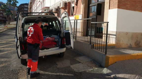 Imagen de archivoEl equipo de emergencias de Cruz Roja en el cuartel de la Guardia Civil de Mazarrón