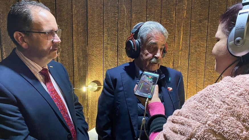 Siete Días Jumilla cumple 25 años. Hablamos con su director, Gustavo López, y con Emiliano Revilla, que participa en una charla-conferencia