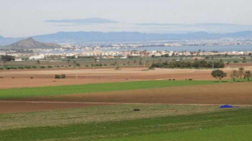 Ciudadanos apuesta por una franja libre de fertilizantes junto al Mar Menor de 1.500 metros