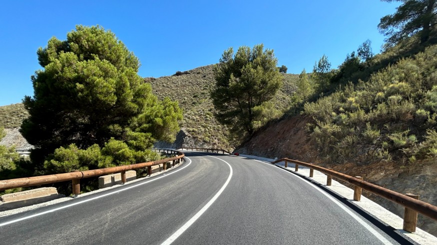 La carretera que une Lorca con la Sierra de Almenara abrirá al tráfico en unos días