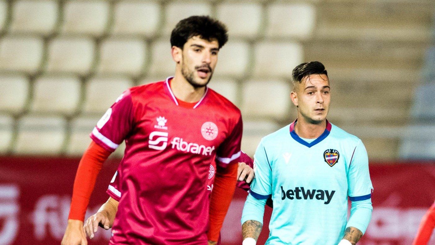 El Levante noquea al Racing Murcia en la Copa (0-5)