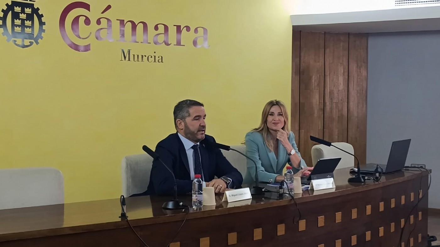 Silencio administrativo positivo para simplificar trámites en la CARM