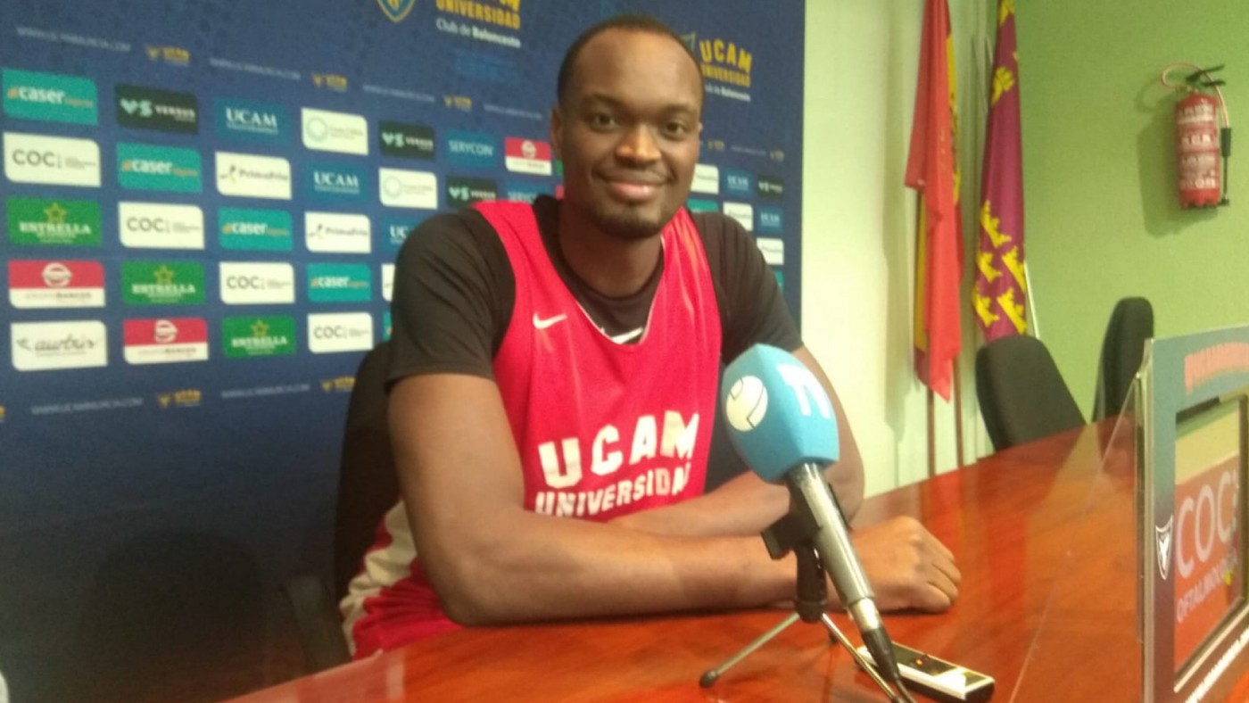 Kevin Tumba: ""Todo van a ser finales para el UCAM Murcia CB en los próximos cinco meses"