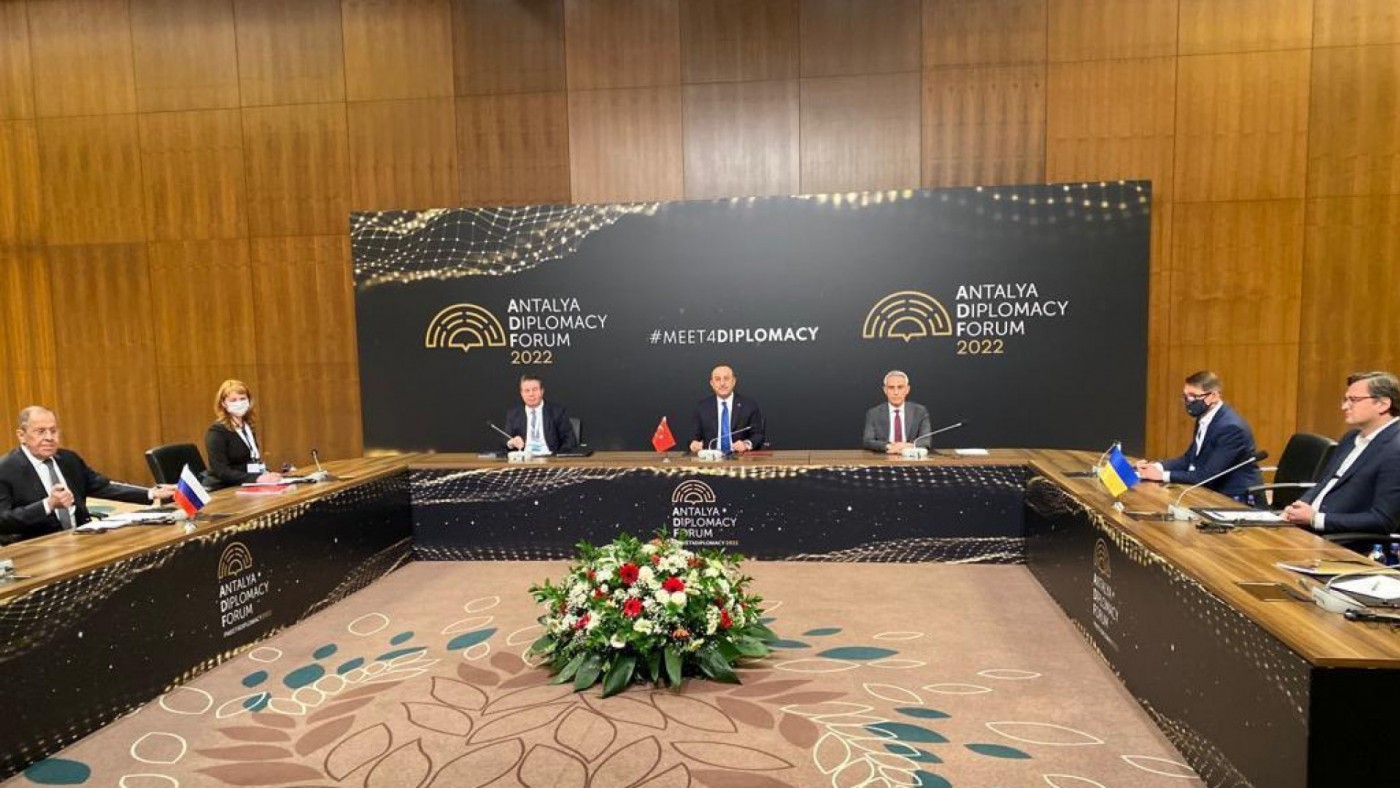 Comienzan las conversaciones en Turquía entre los ministros de Exteriores de Rusia y Ucrania