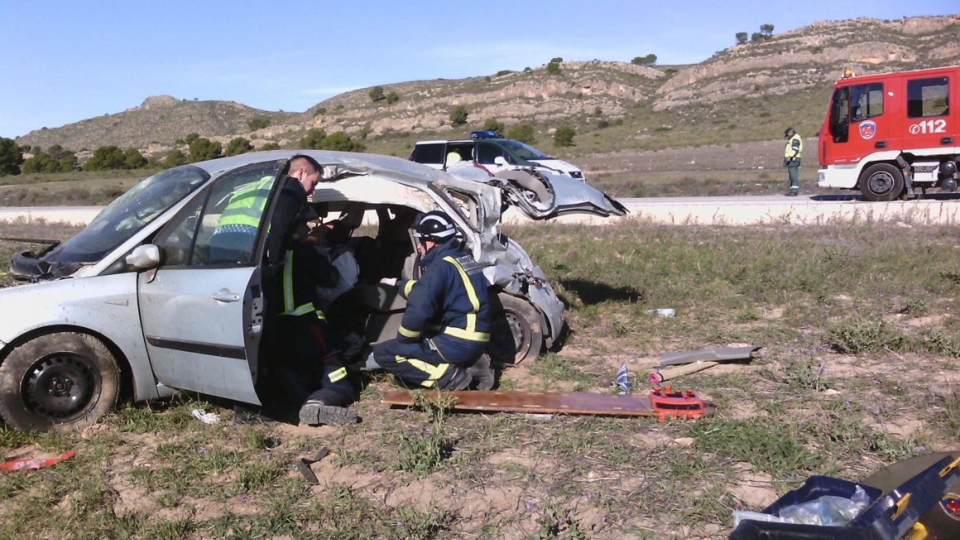 Imagen de archivo de un accidente de tráfico. 112