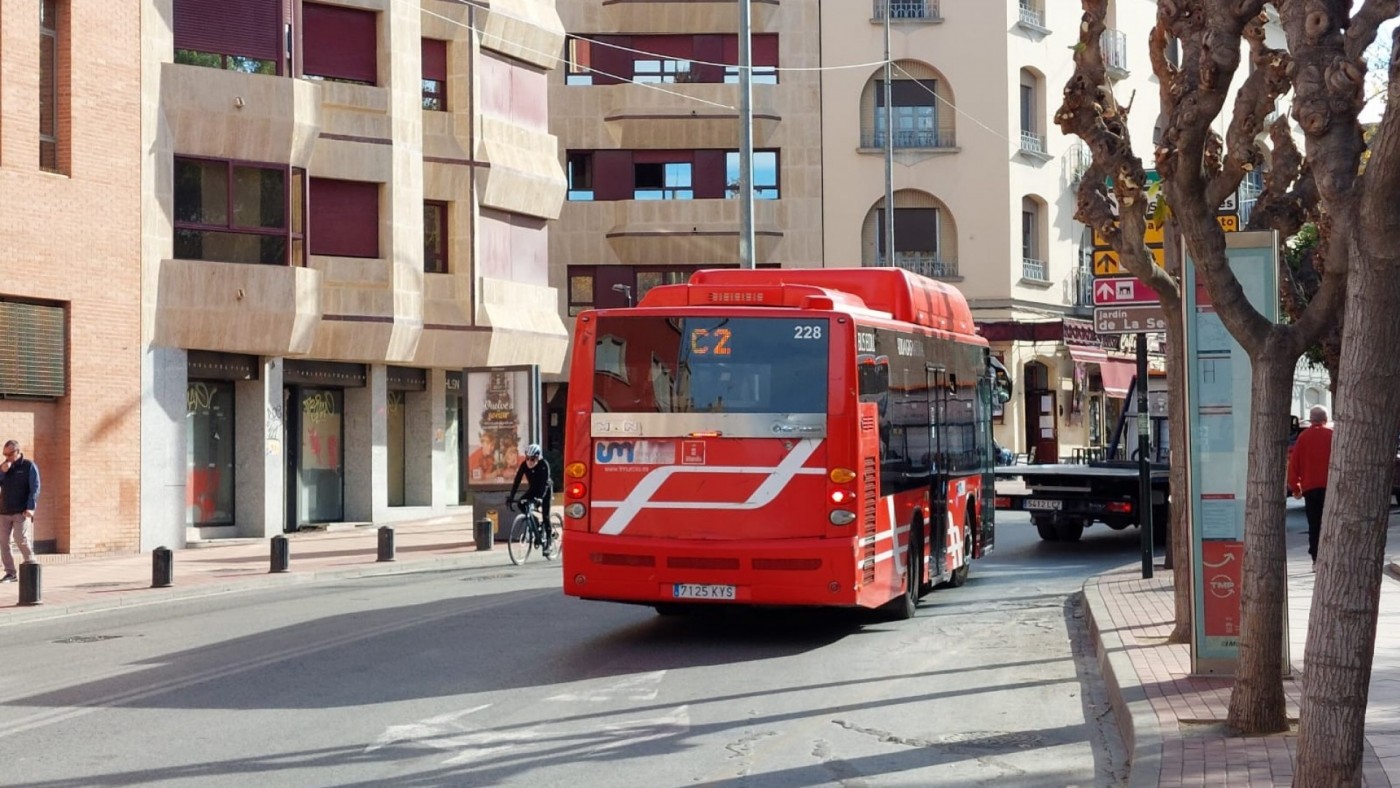 Las pedanías de Murcia contarán con servicio nocturno de autobús gratis los fines de semana de Navidad