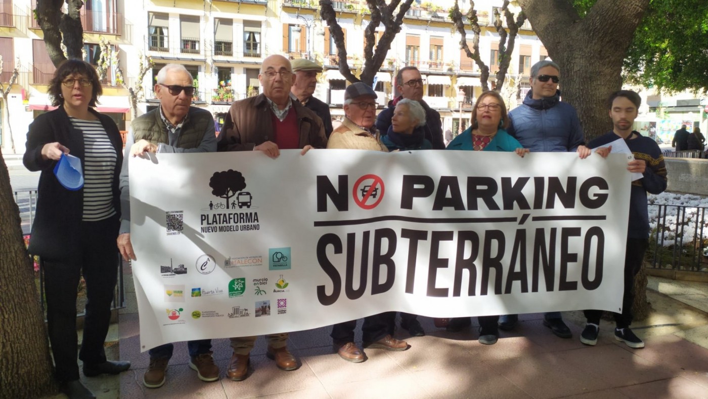 Vecinos del centro de Murcia se oponen a la construcción de 4 aparcamientos subterráneos