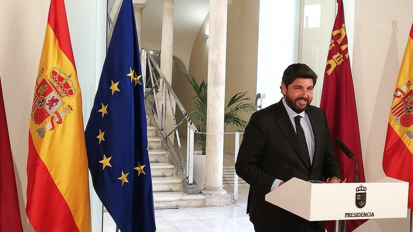 López Miras informa de la nuevo composición del Gobierno regional