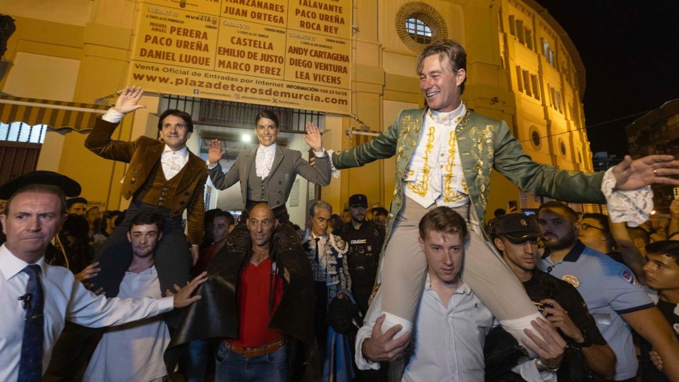 Diego Ventura corta el único rabo en la tradicional corrida de rejoneo en Murcia