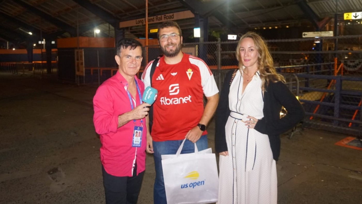 Murcianos disfrutando de Carlos Alcaraz en la Arthur Ashe