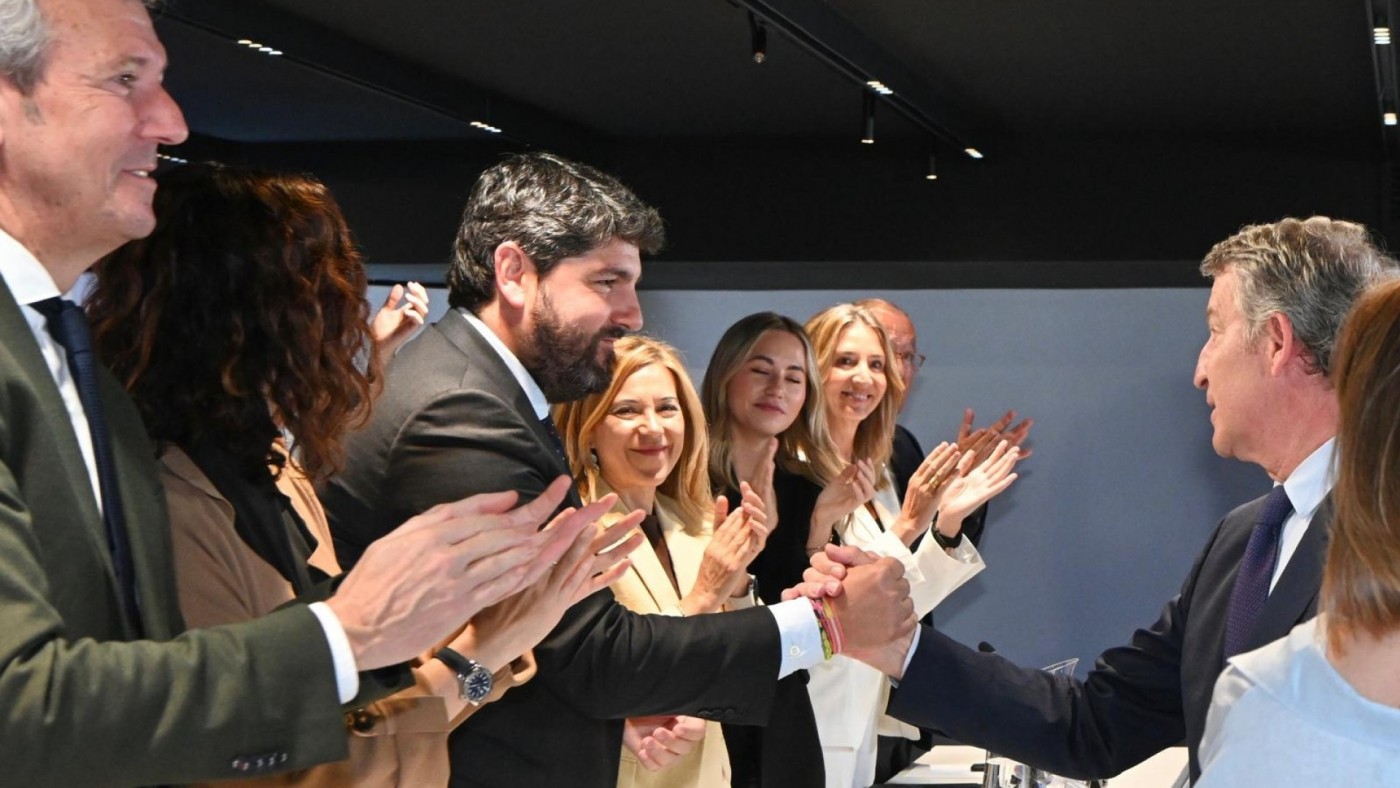 López Miras anuncia un preacuerdo presupuestario para 2025 y responsabiliza a Vox del bloqueo final