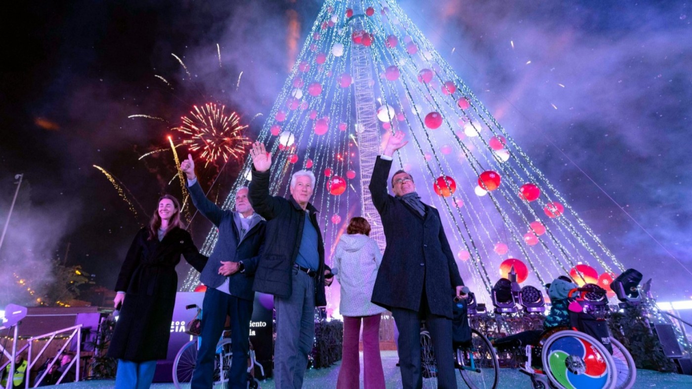 Murcia enciende su Gran Árbol de Navidad