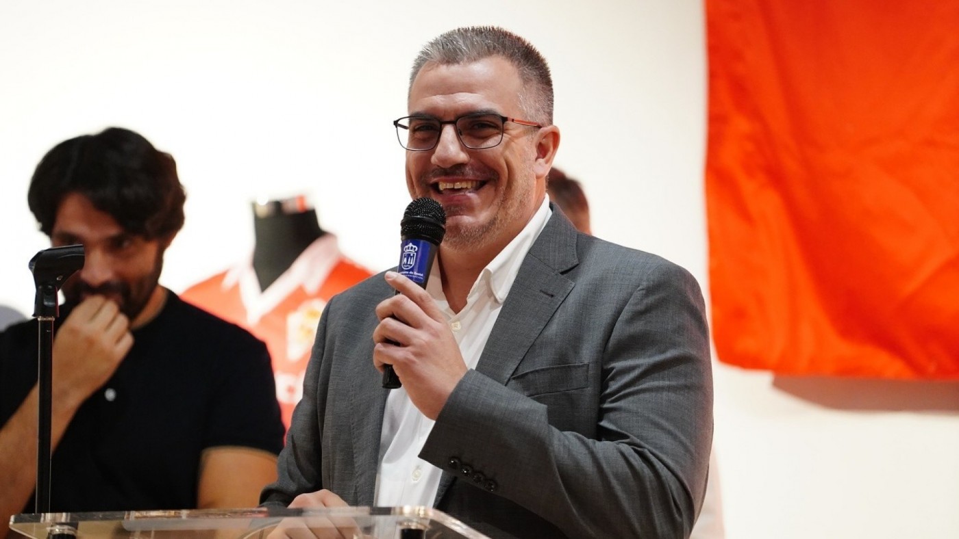Salva Oliva, sobre el lanzamiento de objetos: "Es vergonzoso"