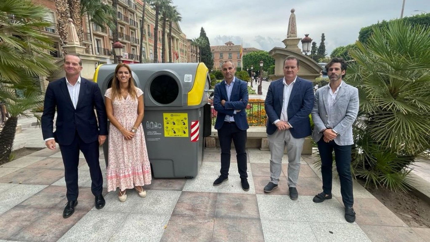 'Reciclos' llega a Murcia para que los ciudadanos puedan reciclar y ayudar a entidades benéficas