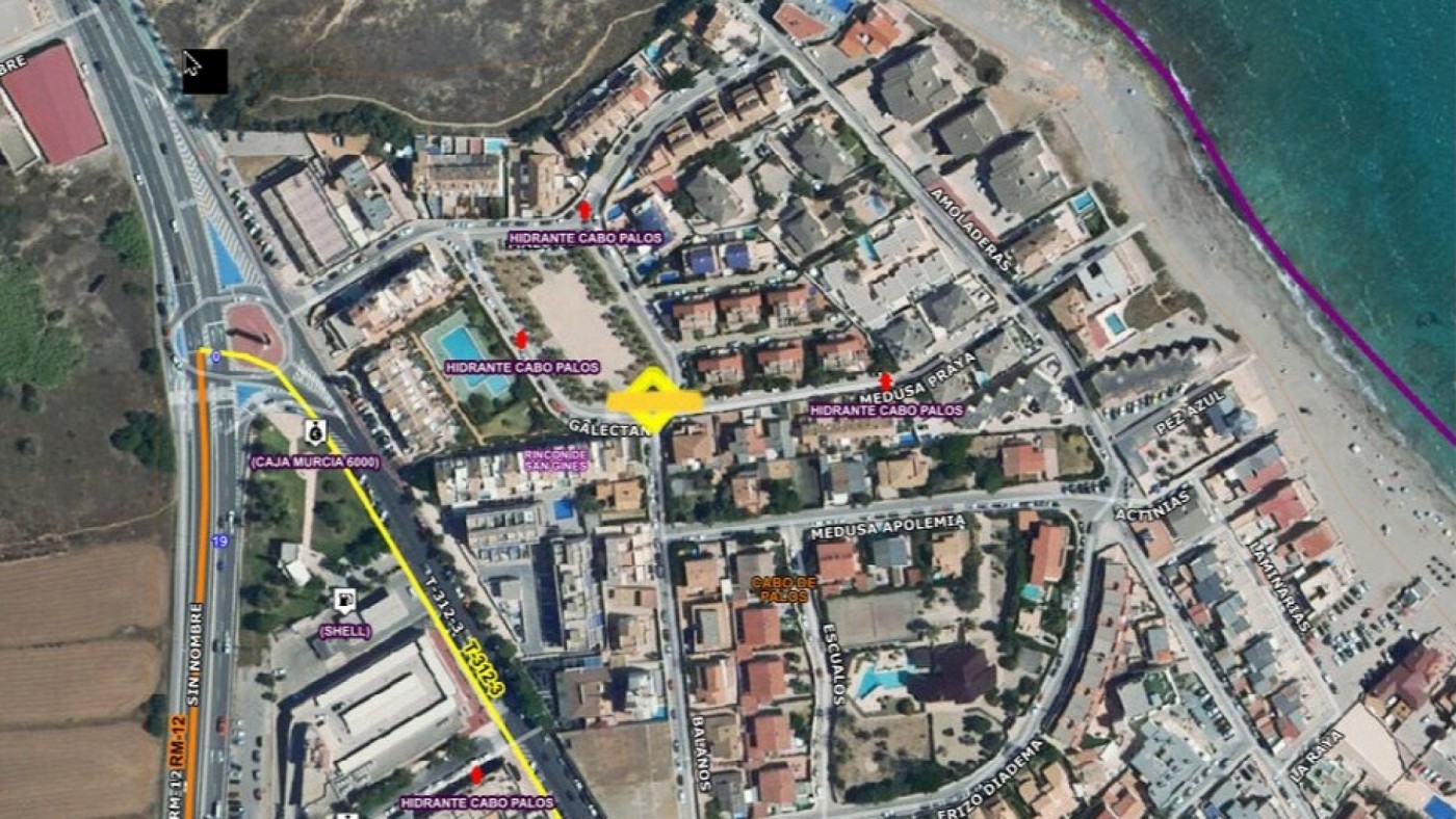 Aparece un hombre muerto en una plaza de Cabo de Palos
