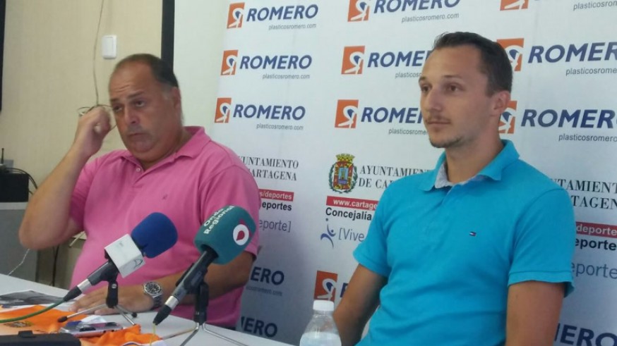 Thomas Drahovsky presentado como nuevo jugador del Plásticos Romeros Cartagena (foto: ORM)