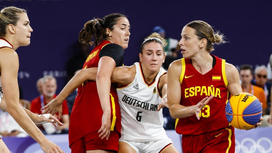 España gana la plata en baloncesto 3x3 femenino en su debut olímpico