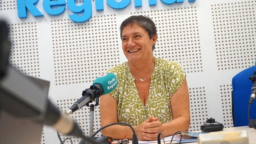 "El miedo a los tiburones tiene mucho que ver con el desconocimiento". Paqui Jiménez, bióloga marina