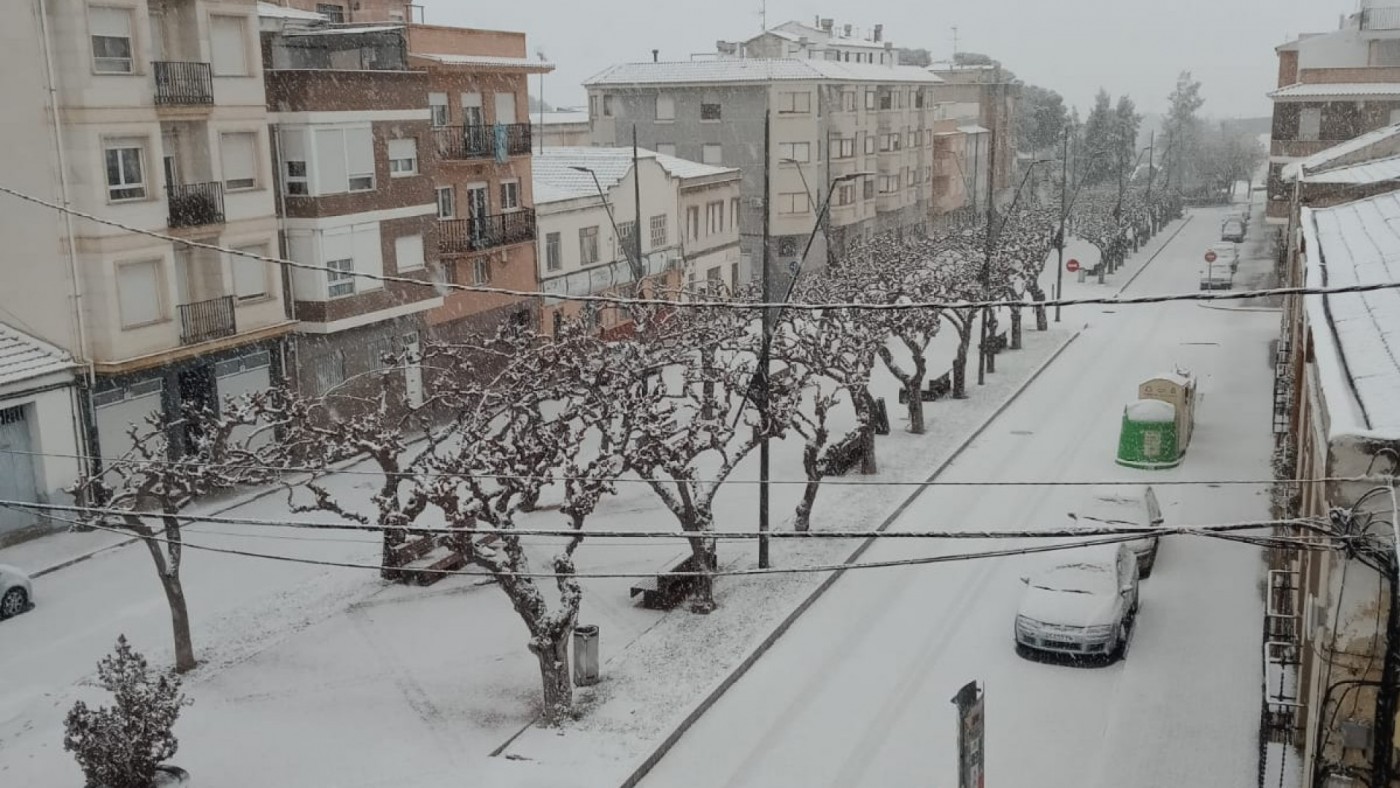 Calles nevadas en Yecla.