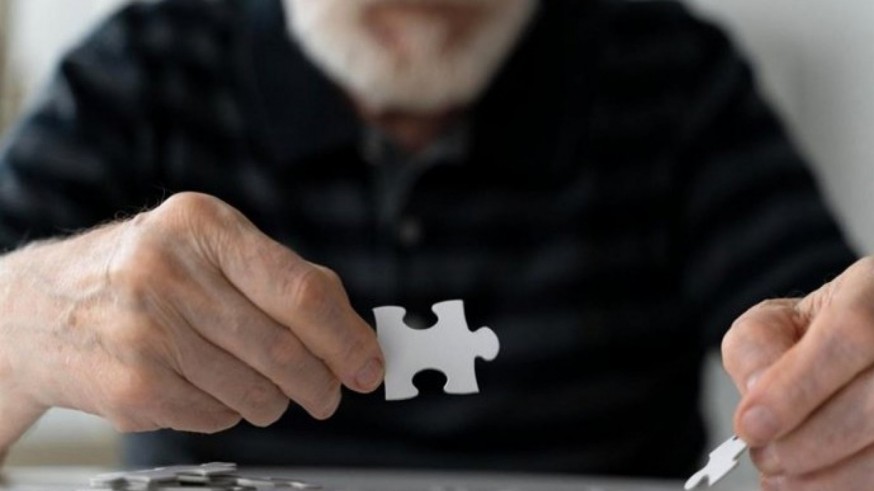 Salud y AFADE colaborarán para prevenir el alzhéimer