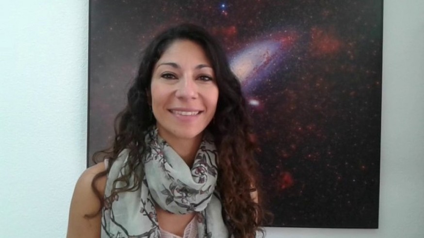 Mirando al cielo. Nayra Rodríguez Eugenio, astrofísica y divulgadora científica