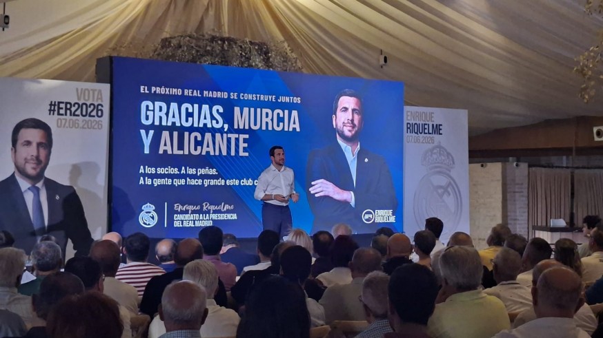 Enrique Riquelme pide el voto en Murcia para ser presidente del Real Madrid