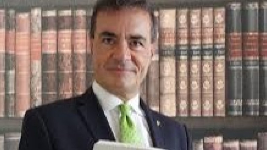 Derecho y sociedad en el siglo XXI