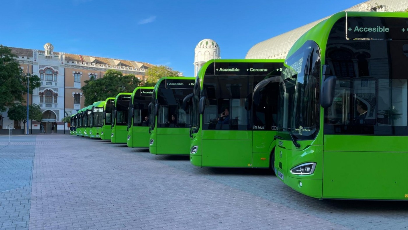 Murcia asume la gestión de las líneas Santomera-Beniel-Murcia y Alcantarilla-Murcia con 12 nuevos autobuses eléctricos