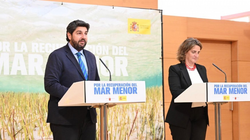 López Miras y Ribera abordan las novedades en la recuperación del Mar Menor
