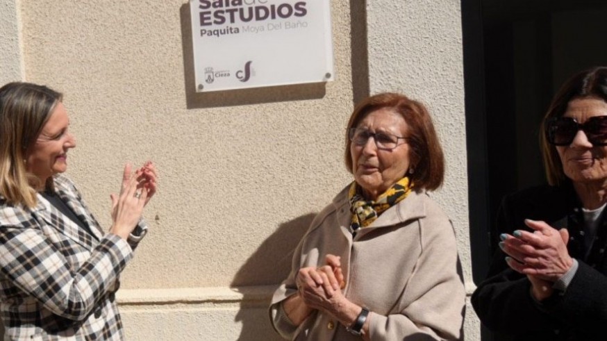 Francisca Moya del Baño, primera mujer catedrática de la Universidad de Murcia, es homenajeada en Cieza