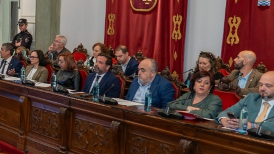 La falta de acuerdo entre los concejales de la oposición dificulta una moción de censura en Cartagena tras la tensión propiciada por Vox 
