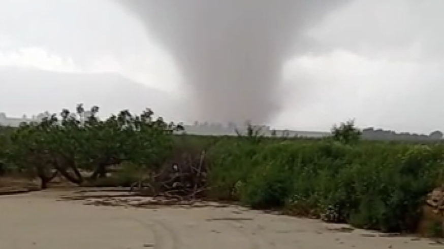 Meteorólogos de la AEMET planean desplazarse a Mula para evaluar el tornado del pasado lunes a partir de los daños causados
