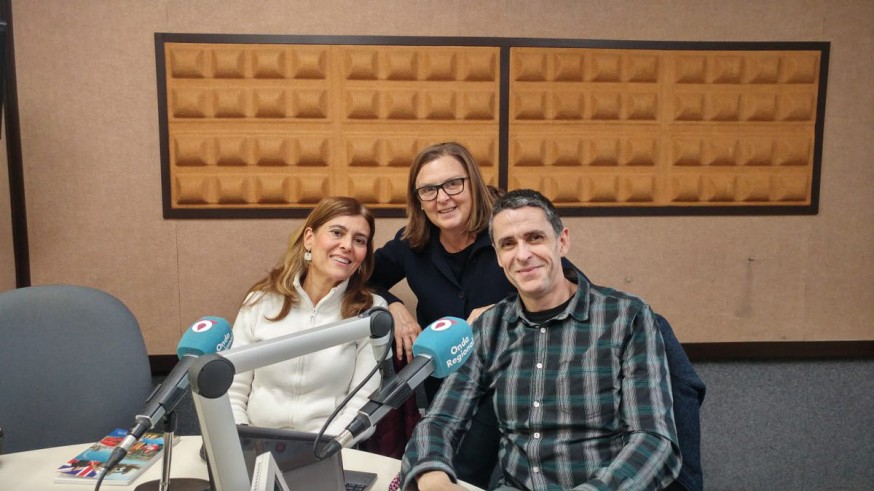 Teresa Allepuz con Alejandro Zamorano y Begoña Torres