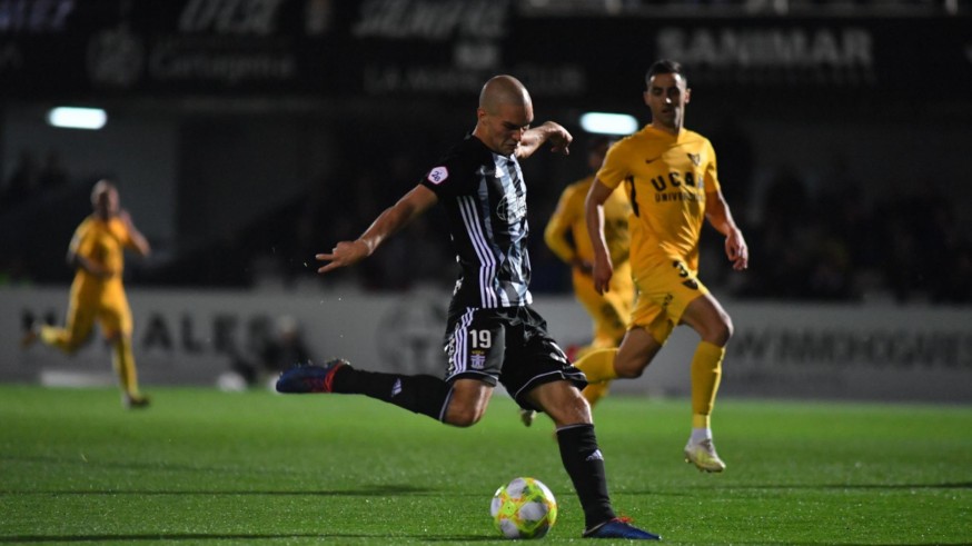 El Cartagena se lleva el partido ante el UCAM Murcia| 2-1