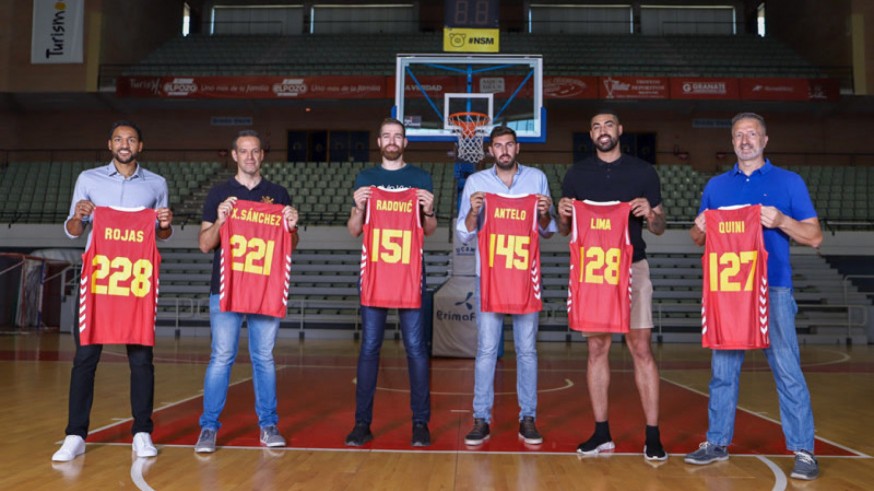 El UCAM Murcia Club Baloncesto homenajea a sus seis jugadores de leyenda