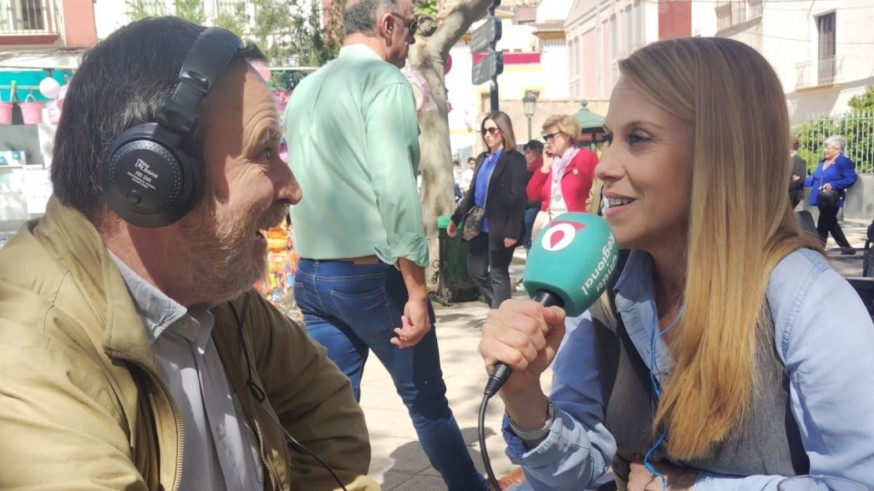 Jueves Santo Blanco y Azul. 'Tras la estela blanca del pintor Muñoz Barberán'