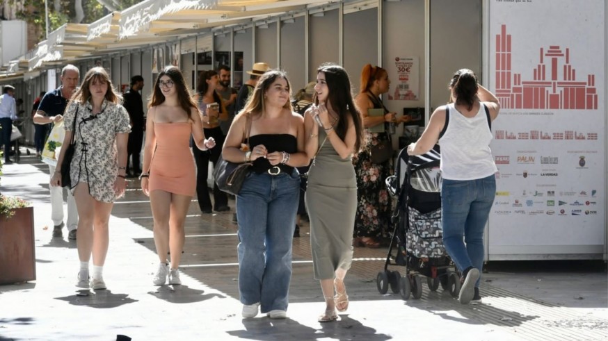 La Feria del Libro de Murcia echa a andar