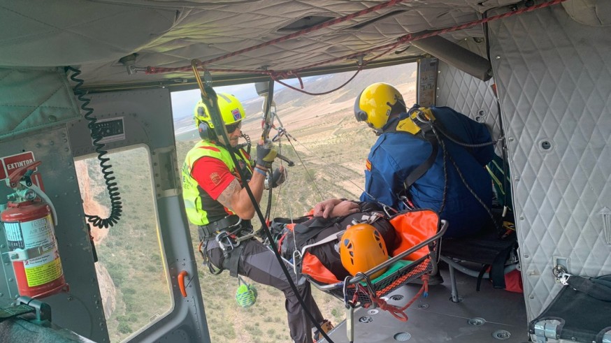 Rescatan en helicóptero a un escalador en Jumilla